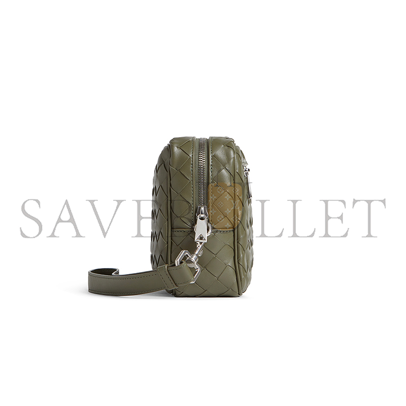 BOTTEGA VENETA INTRECCIATO POUCH WITH WRISTLET 777390V2HL13248 (25*15*6.5cm)